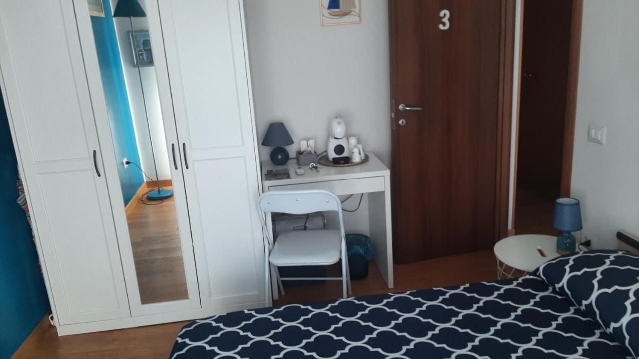 Luna Rossa Rooms Кальярі Екстер'єр фото