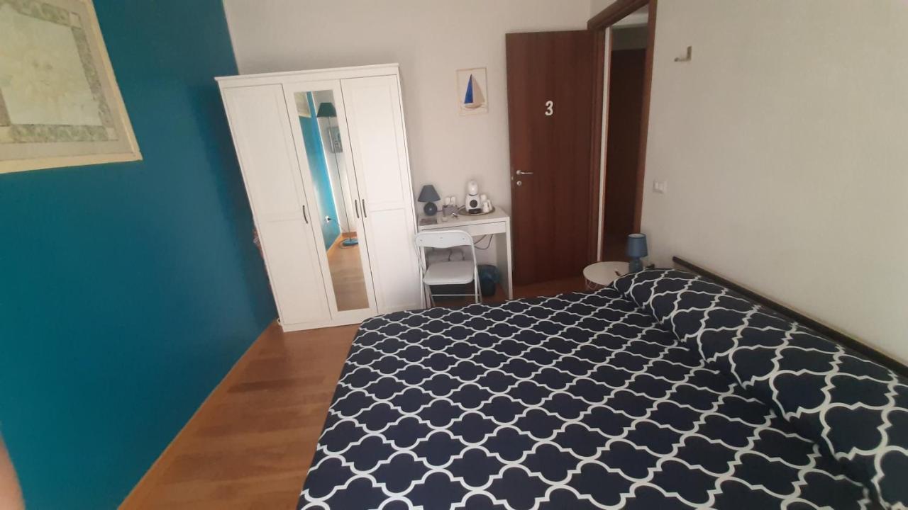 Luna Rossa Rooms Кальярі Екстер'єр фото